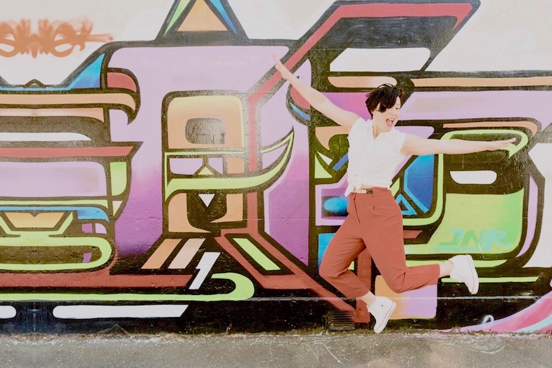 Digital Nomad Christina Canters kicking up and traveling light