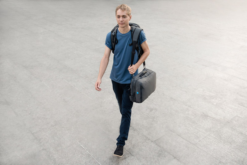 How to sleep on a plane – Limit your travel gear, Minaal Carry-on 2.0 and Daily