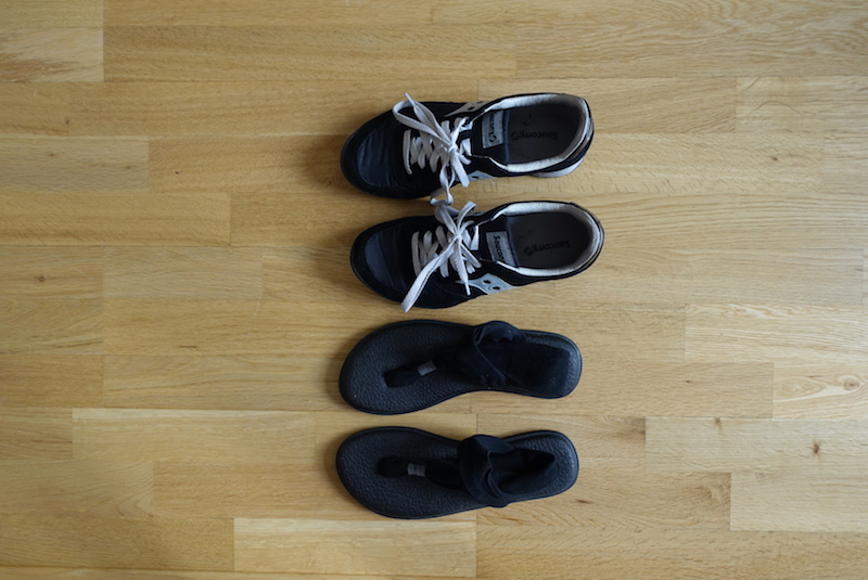 Shoes to be packed into water bottle holder of Minaal Carry-on