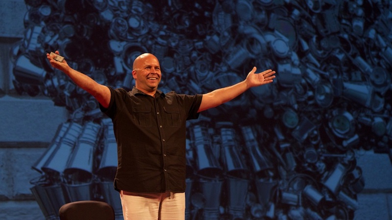 How fast do digital nomads travel - Derek Sivers on Stage