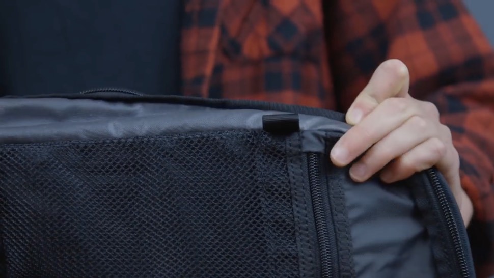 Minaal Daily loops for the shirt protector